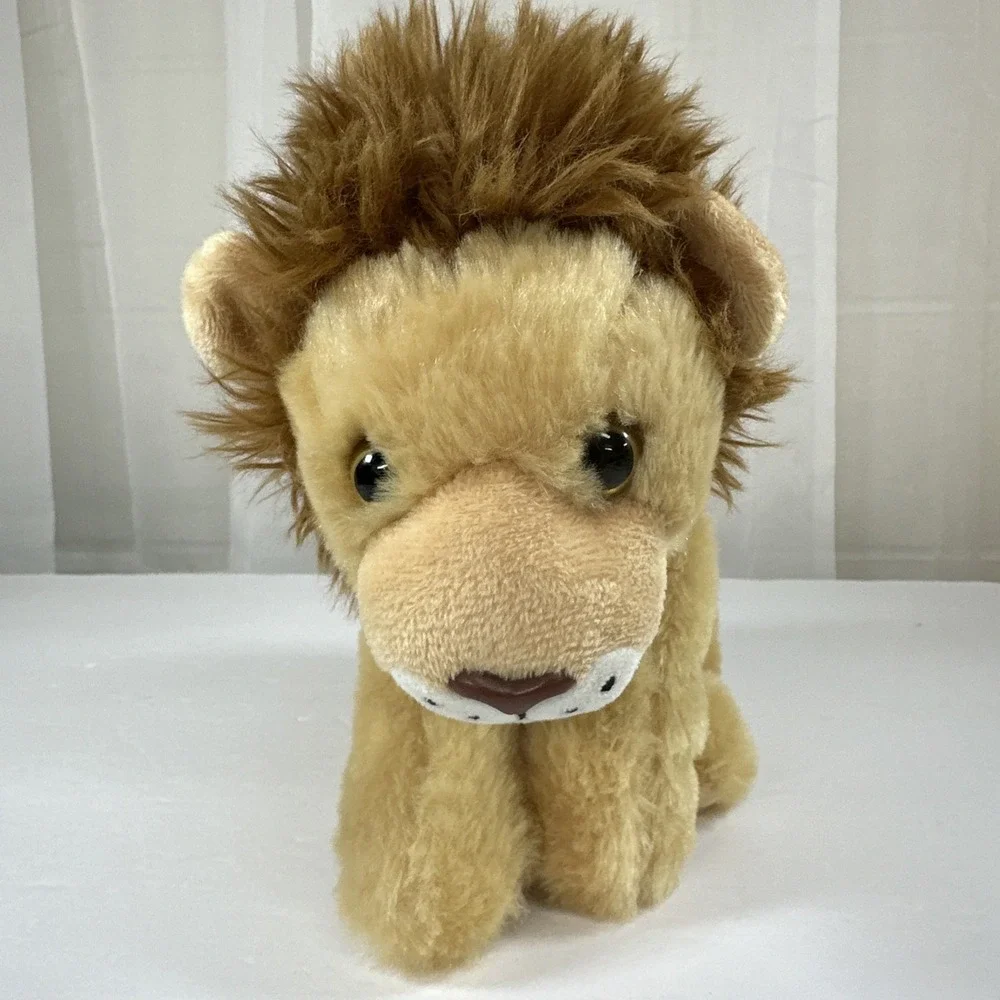 The Petting Zoo Lion 8 Inch Stuffed Animal Plush Toy